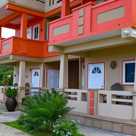 Royal Bliss Apartment Suites Kingstown Exterior foto